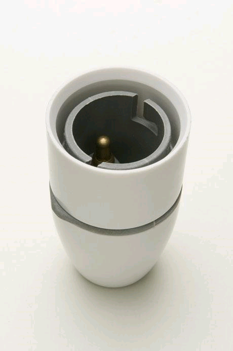 Jeani BC Lampholder Unswitched 1/2