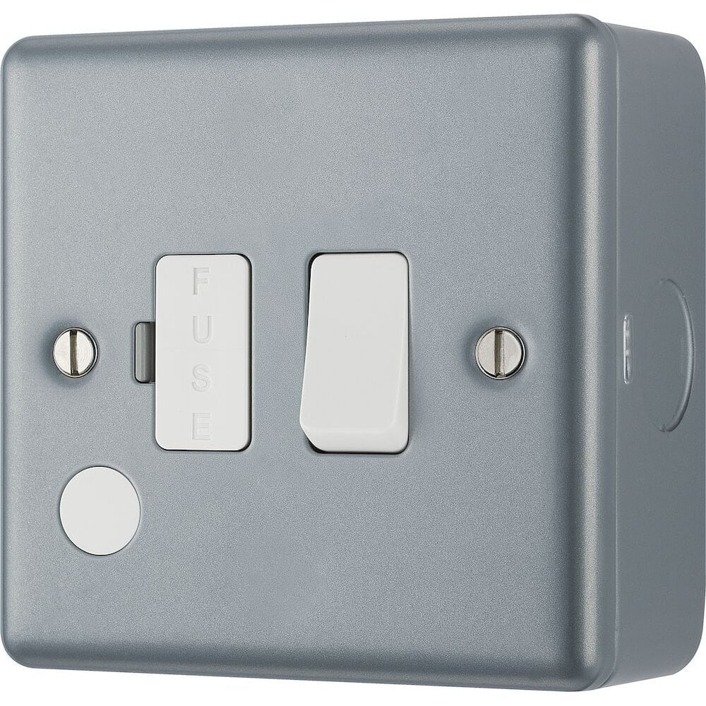 BG Metal Clad 13a Switched Fused Spur c/w Flex Outlet 