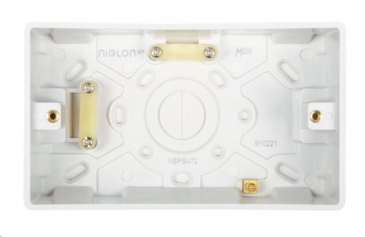 Median 2G 47mm Pattress Box