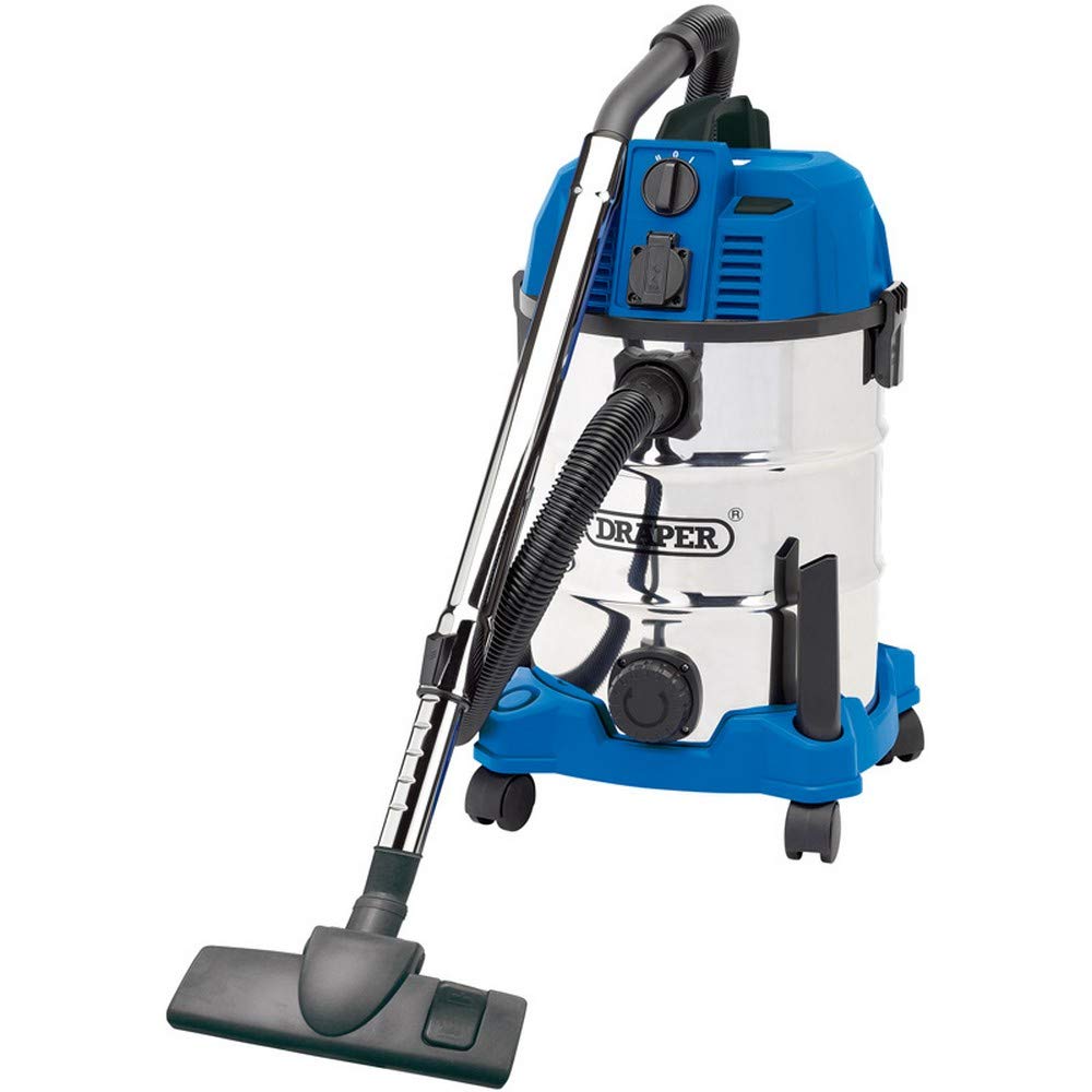 Draper Vacuum 30ltr Wet & Dry c/w Power Out-Take Socket 230V 