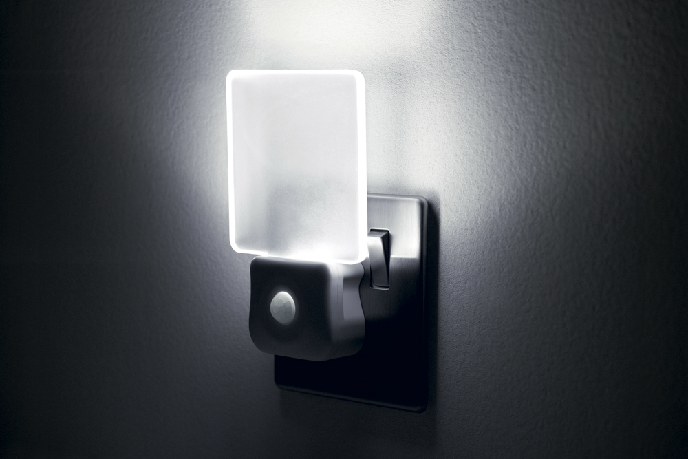 Integral Motion Sensor Nightlight UK Plug 